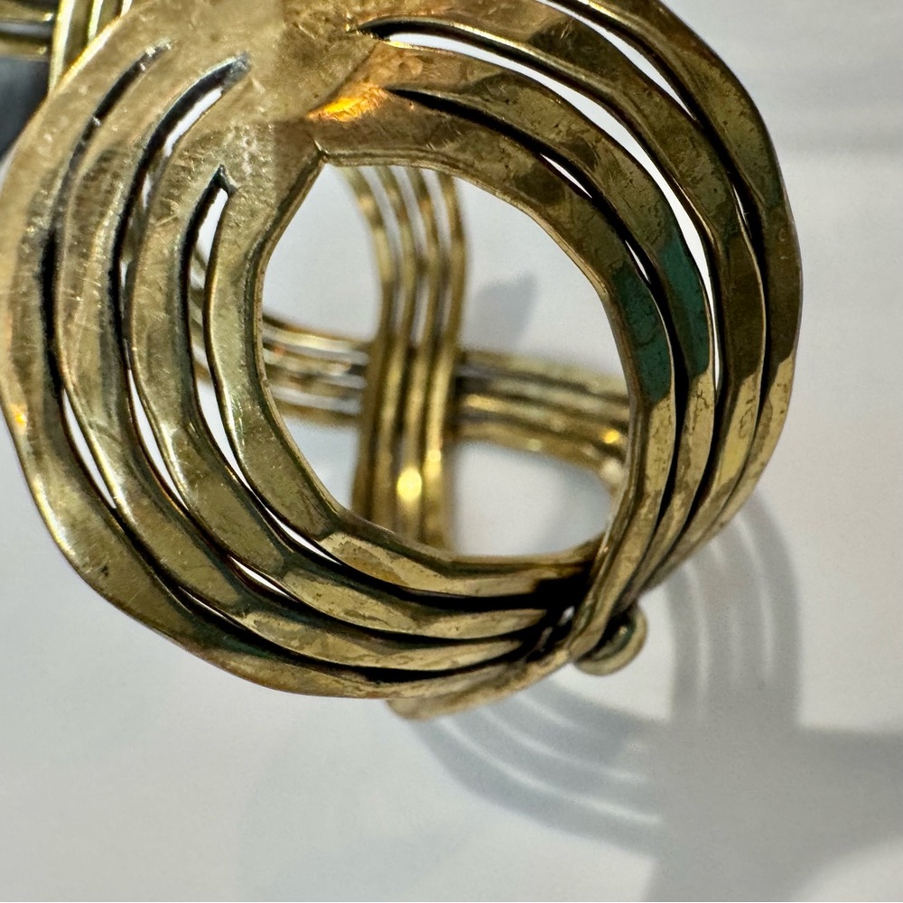 Elegant Vintage Gold brass cuff Bracelet hammered textured statement wide cuff - Picture 4 of 6